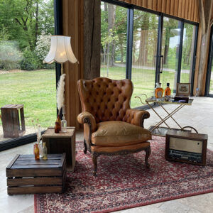 Décoration mariage vintage fauteuil Chesterfield